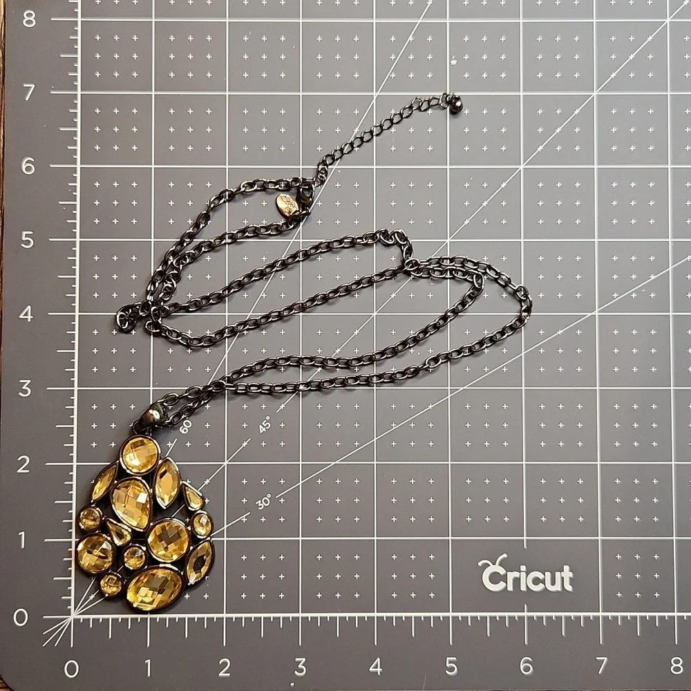 Signed Lia Sophia Gunmetal tone Necklace with Yellow Cabochon Pendant - Picture 5 of 6